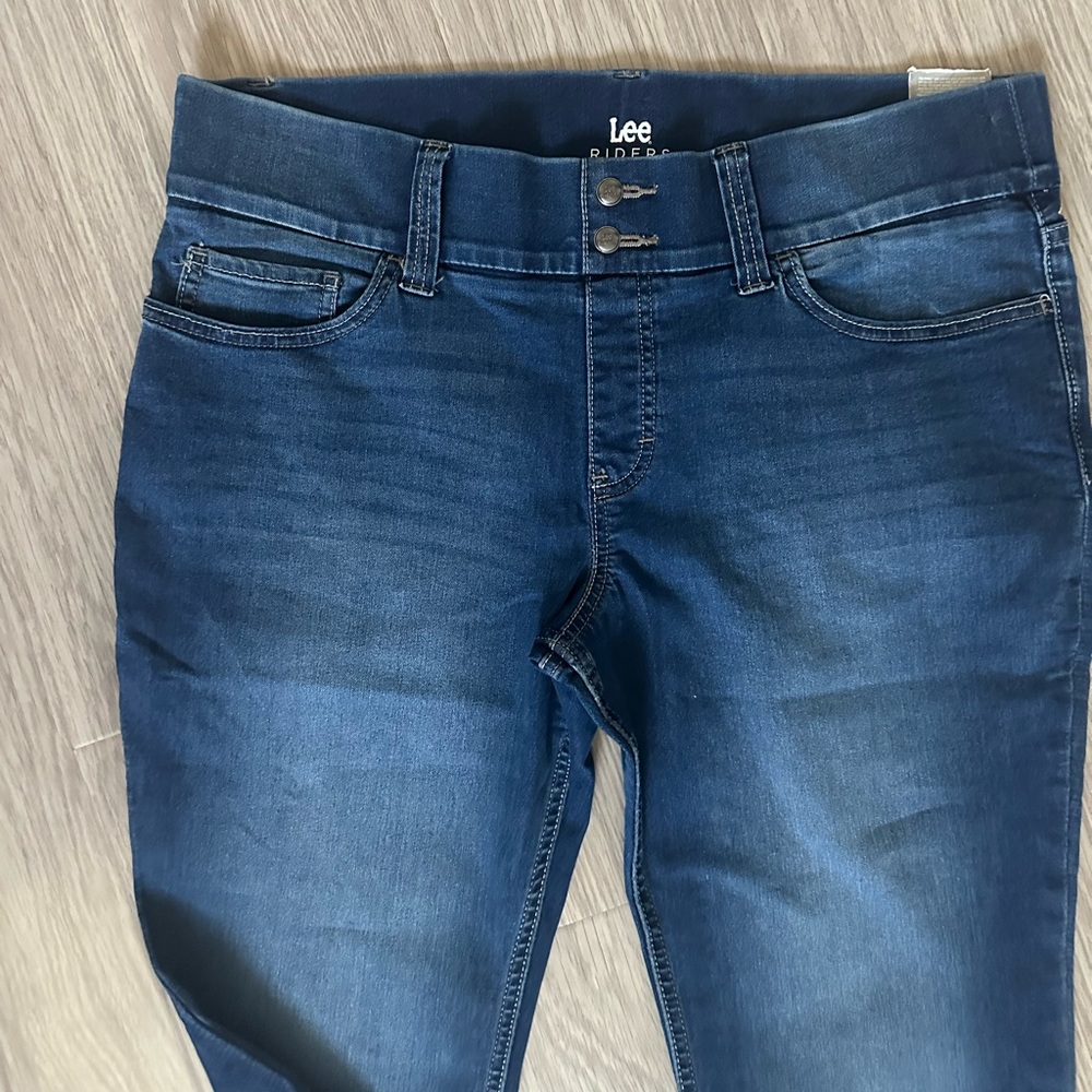 Lee Plus Size Pull On Jeans - Picture 5 of 11